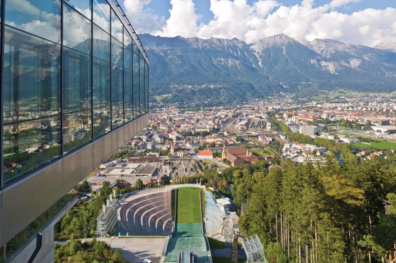 Riesiges Zentrales Apartment Mit Parkplatz Innsbruck Exterior foto